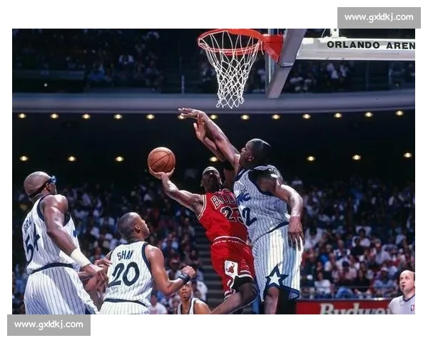 奥尼尔晒季后赛得分榜:乔丹 759 分霸榜,18 詹、SGA 上榜 奥尼尔晒季后赛得分榜:乔丹 759 分霸榜,18 詹、SGA 上榜