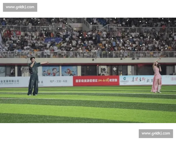 赣超尺素传情:绿茵场畔的江西浪漫 赣超尺素传情:绿茵场畔的江西浪漫