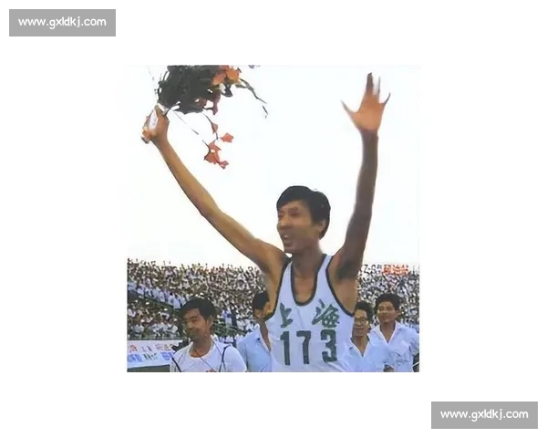 朱建华:从刷碗匠到千万老板,他关掉公司只为一件事 朱建华:从刷碗匠到千万老板,他关掉公司只为一件事