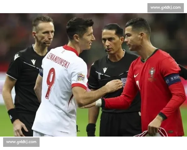 莱万:以胜利为证,向征程前行 莱万:以胜利为证,向征程前行