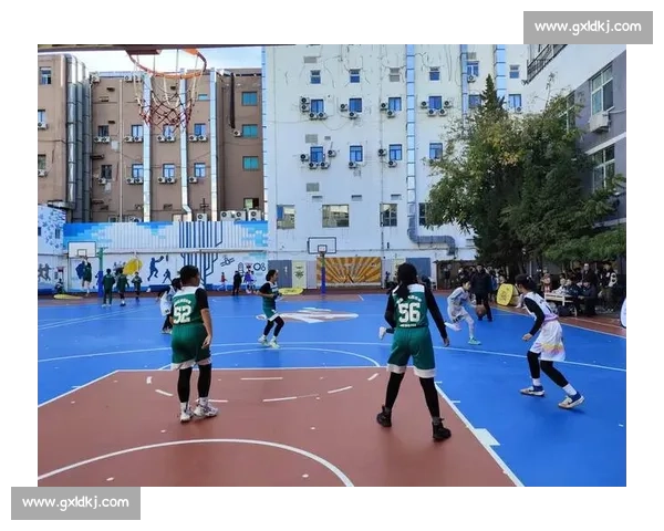 速度小子陈卓:百队杯 12 分 4 抢断显锋芒