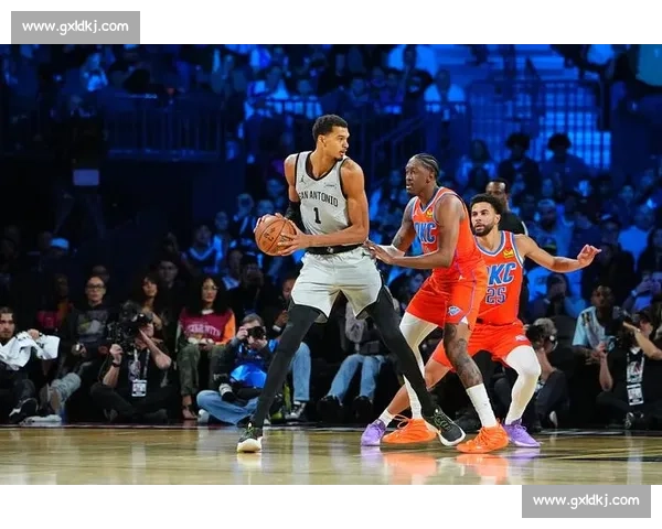 重温马刺对阵热火总决赛第四场经典时刻解析全场回放与战术复盘精